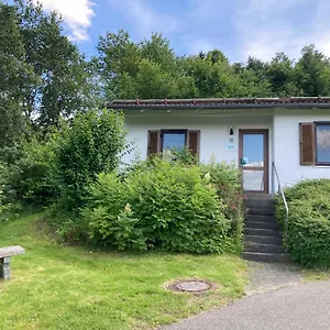 Brandt Im Ferienhaus